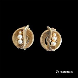 Vintage Gold-Tone Faux Pearl Clip-On Earrings